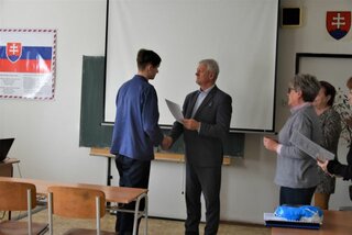 obr. 7