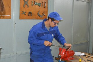 SU47