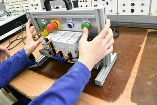 Mechanik elektrotechnik - automatizačná technika