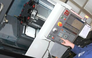 Mechanik nastavovač - programátor CNC strojov a robotizácia