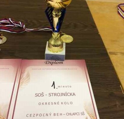 Úspech v cezpoľnom behu